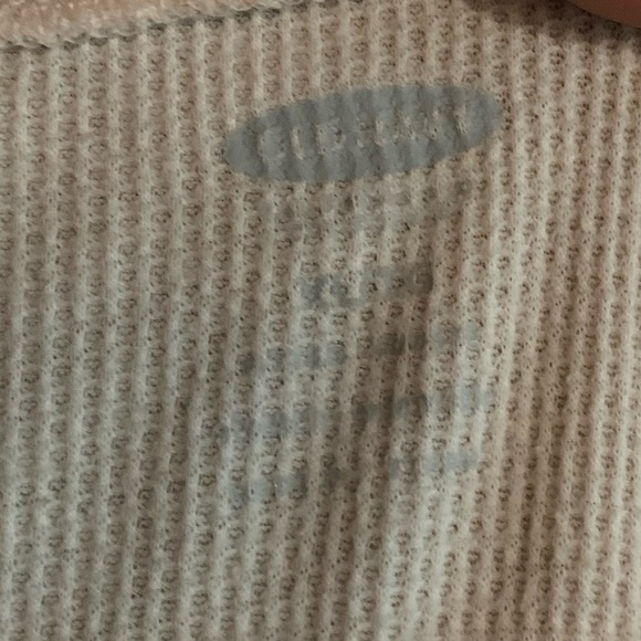 ๐ด Old Navy Long Sleeve T-shirt shirt top XL - Picture 2 of 3